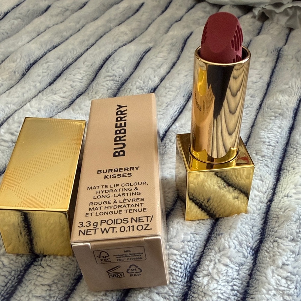 Burberry Kisses Matte Lipstick - Deep Peach NWT